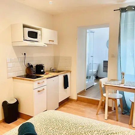 Charles De Gaulle Ii *